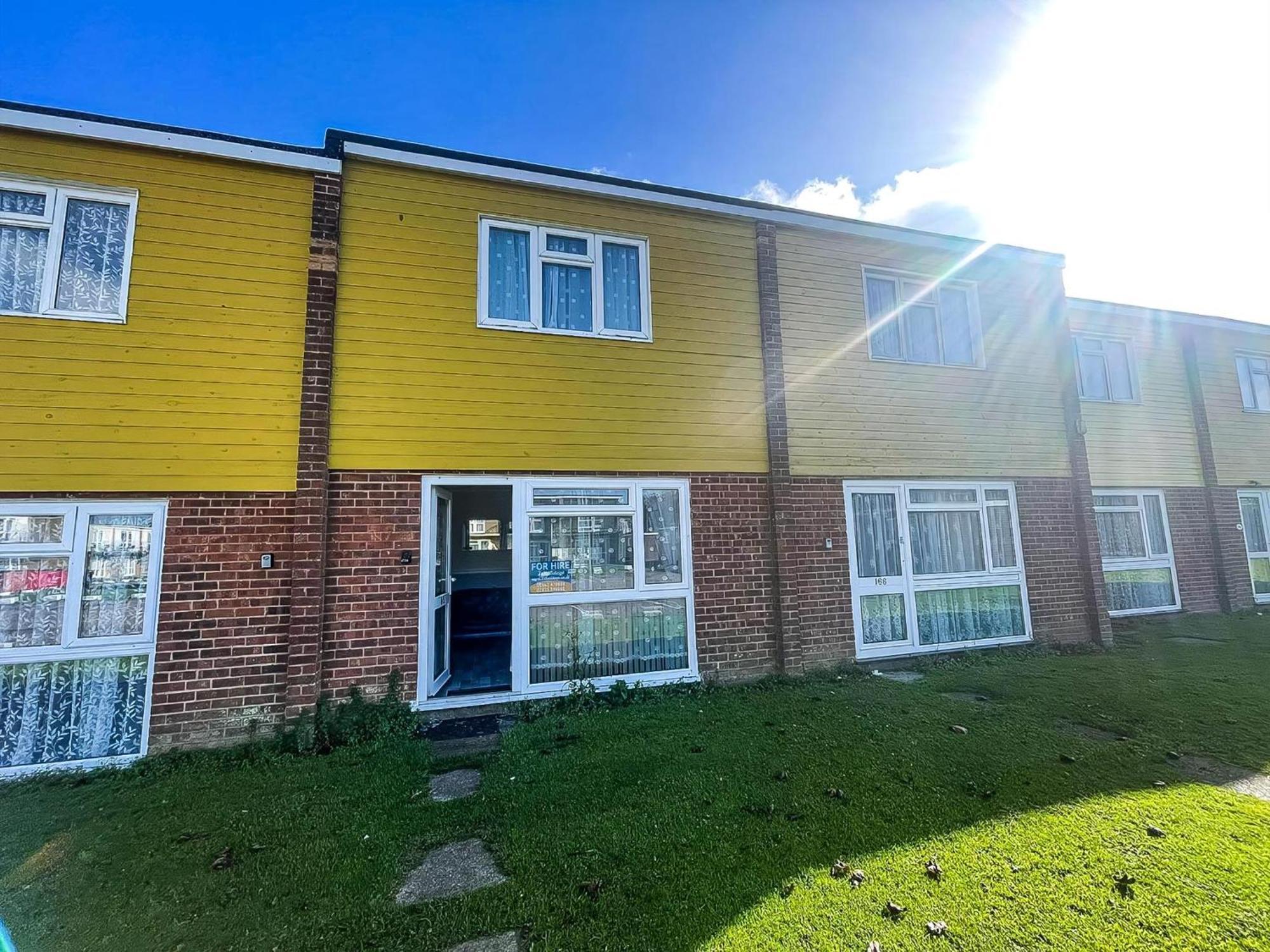 Chalet 7 Berth Chalet In In Norfolk By The Beautiful Golden Ref 18165b *