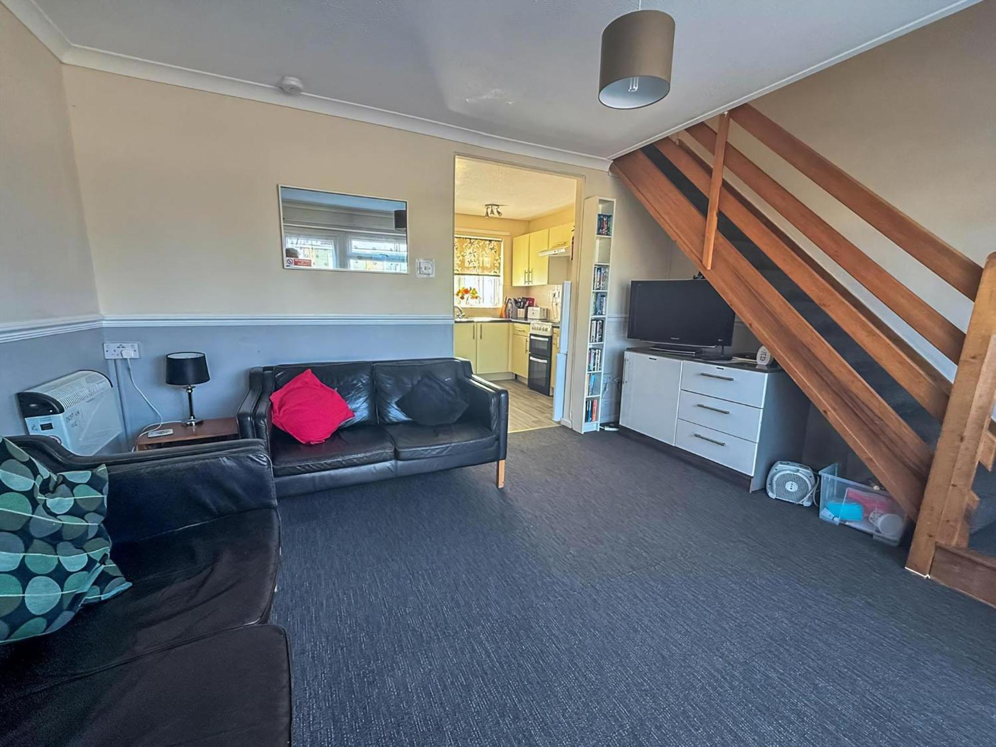 Chalet 7 Berth In In Norfolk By The Beautiful Golden Ref 18165b Hemsby